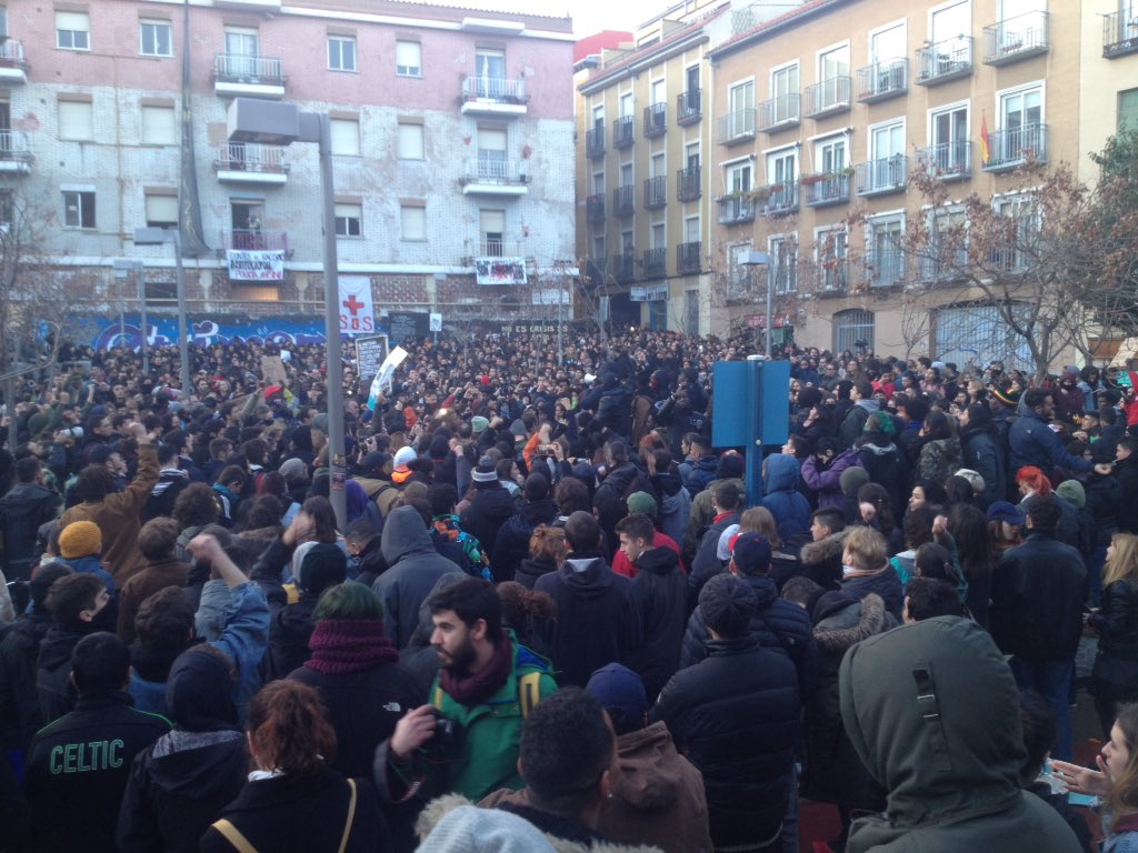 Madrid contra el racismo y la violencia policial ahora en la Plaza Nelson Mandela. Justicia para nuestro compañero!!