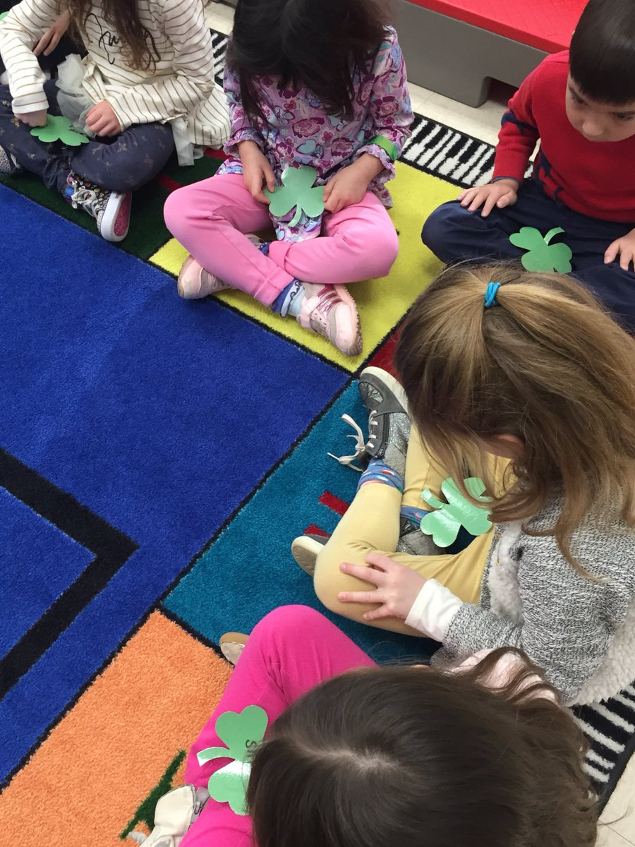 MrsBonitzMusic's tweet photo. Pretending to be leprechauns in Kindergarten music... “Leprechaun Dance” gives Ss the power to switch our dance move as we read our secret shamrocks! @WyomingElem @millburnschools @NJMEA #musicinourschoolsmonth #musiced https://t.co/j5iwMeetml