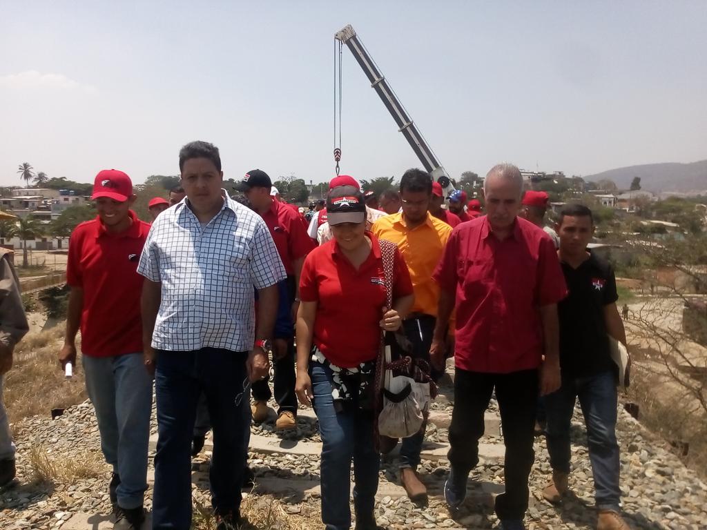 VicetrVzla's tweet photo. #Ahora #16Mar inspeccion a obra puente sobre quebrada la ruezga en Barquisimeto, Edo. Lara @TransporteGobVe @ifetren @claudiorfarias @MTransporteVen https://t.co/JnjwbIaPIM