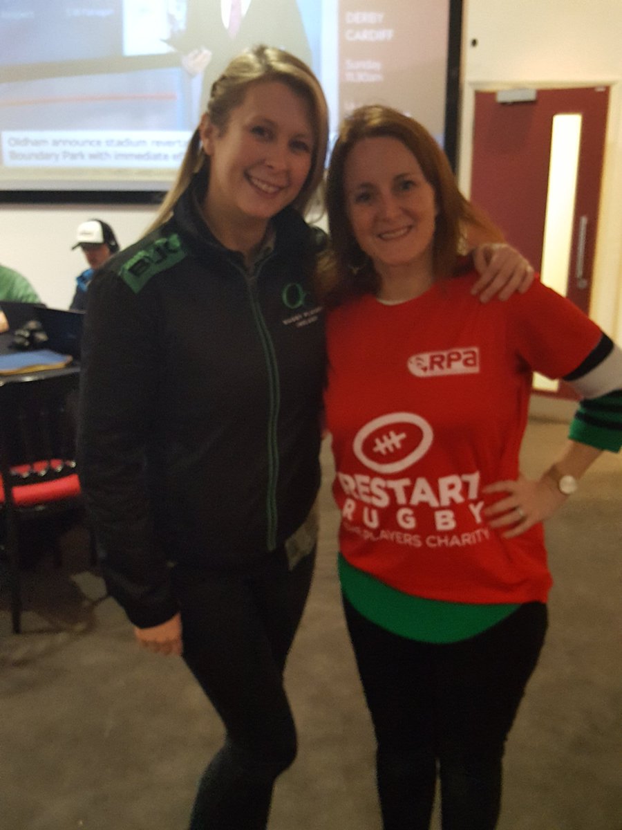 susiebee1's tweet photo. Sharing the international rugby love at the #Legends18 EngvIre game @RestartRugby @RugbyPlayersIRE @theRPA https://t.co/bO8es8b6Pm