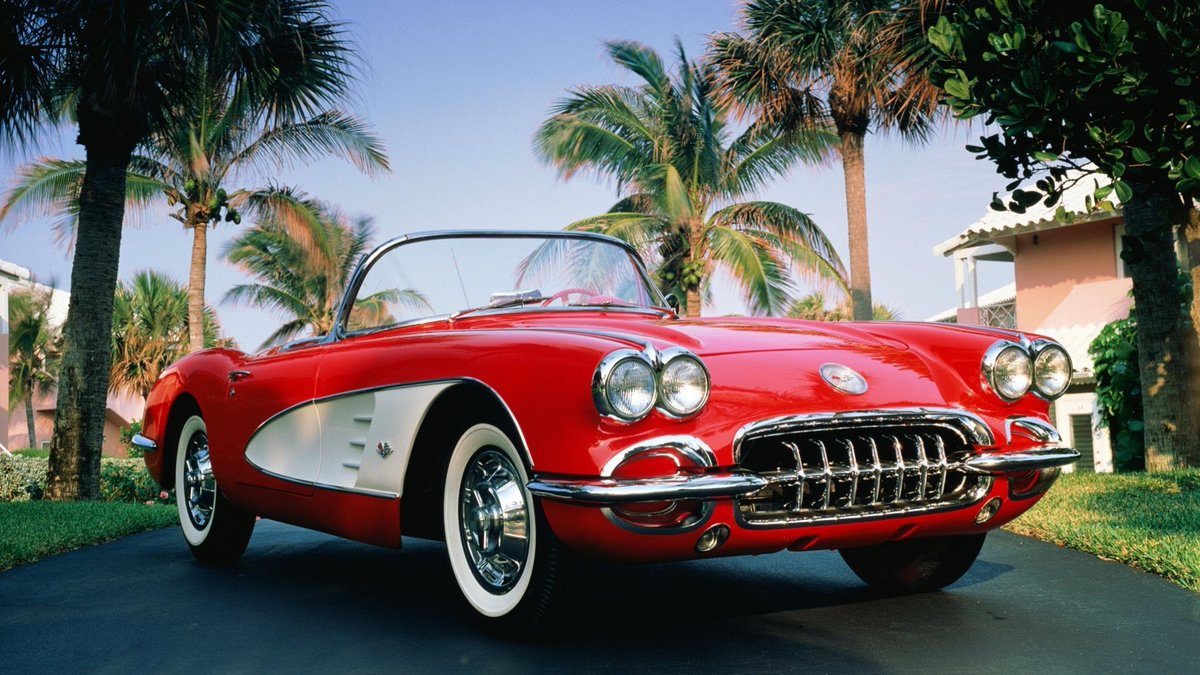 LeeStix's tweet photo. Amazing lines the #c1 #Corvette  #Chevrolet https://t.co/wfpqlBbInq