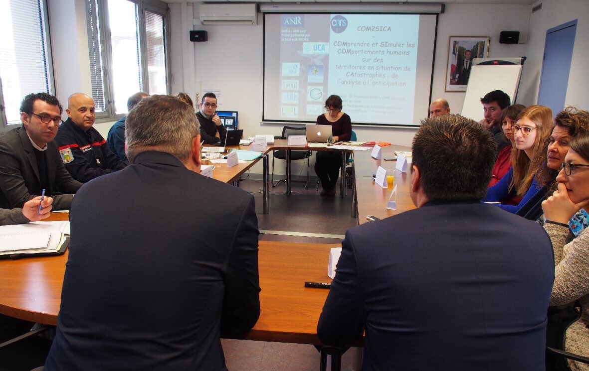 TBerettoni's tweet photo. J’assistais lundi dernier au Lancement du programme COM2SICA par la #DDTM06 dans le cadre du risque sismique avec tsunami à Nice.
Objectif ➡️COMprendre et SImuler les COMportements humains sur des territoires en situation de CAtastrophe de l'analyse à l'anticipation. https://t.co/3CdlOVaGXE