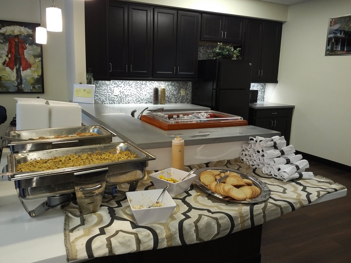 NoviLakesHC's tweet photo. Having fun at Taste of Trilogy! @TrilogyLiving #delicious #fishtacos https://t.co/ZjlpdBbJEB