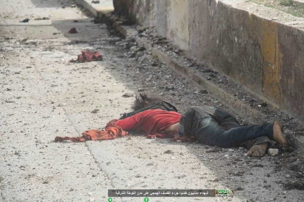 Barbara040872's tweet photo. An entire displaced family were killed aftermath helicopter dropped barrel bombs over #Hamouriyah town, mostly of the victims children.
Eastern #Dmascus cs #Syria Mar 16 https://t.co/zRt9d2FSMc