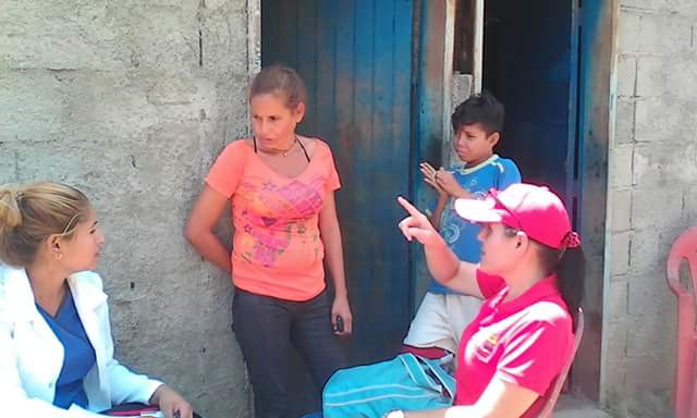 de_borras's tweet photo. #Cuba, @misioneducubana ,@CubaMINED, @RobinsonVzla .
MisiòǹˋRobinson, Yaracuy, presentes en los abordajes a comunidades y parroquias priorizadas en conjunto con el Movimiento ¨Somos Venezuela¨. https://t.co/OMaq6cTKHV