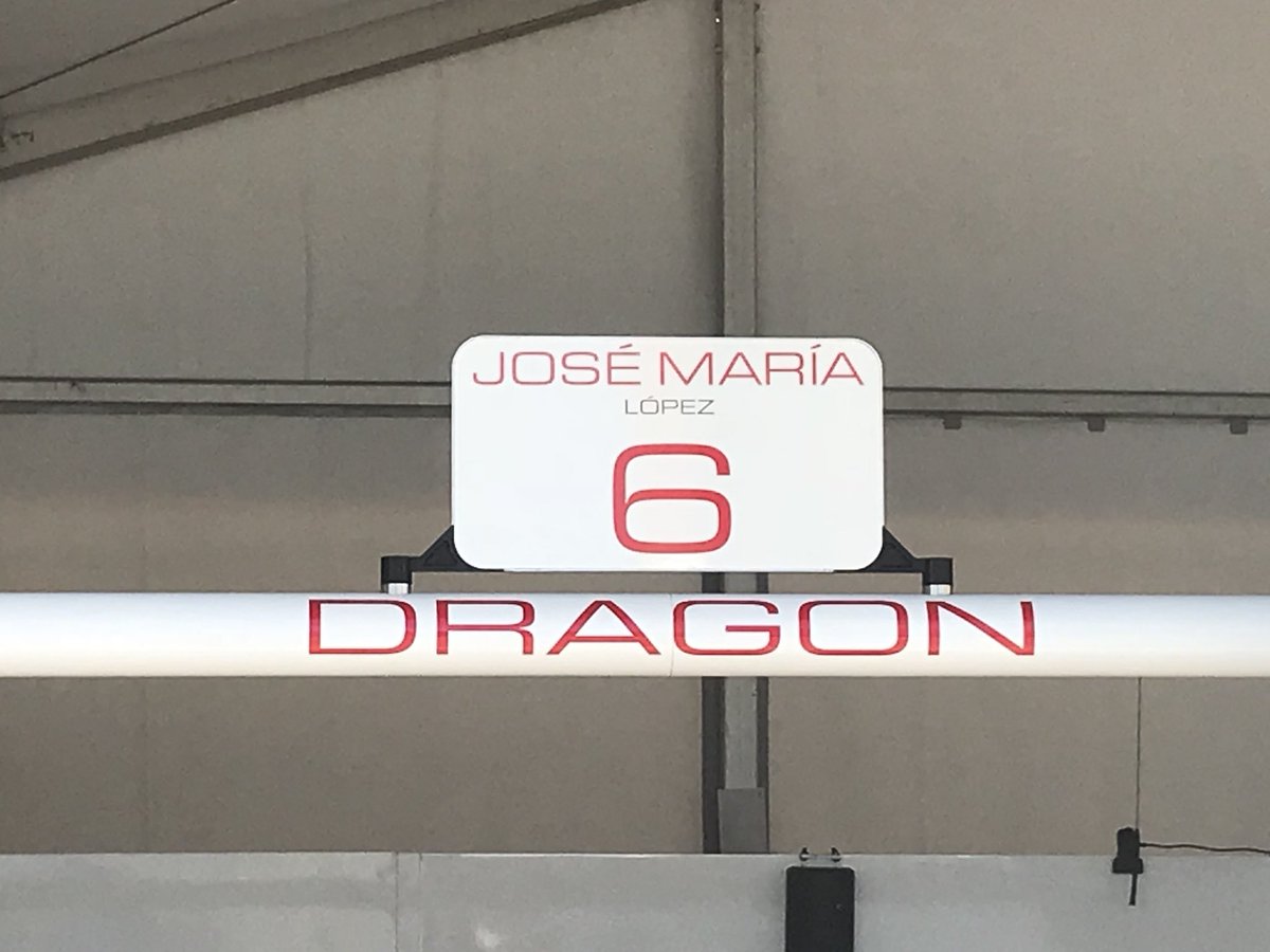 F1Tornello's tweet photo. Vamos! A votar en el #FanBoost #JoseMariaLopez  #PuntaDelEsteEPrix 🇺🇾 @pechito37 🇦🇷 @DragonRacing @FIAFormulaE https://t.co/J0iubzUK7o