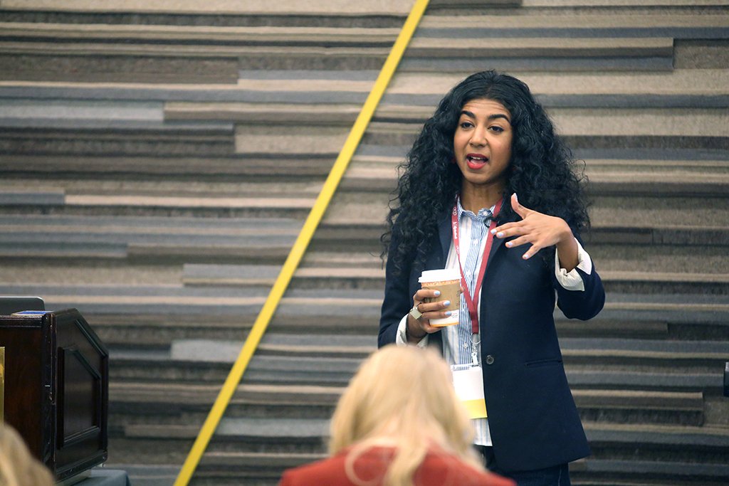 bradleywilson09's tweet photo. Great hearing from speakers like @gowri_chandra at @acpress convention in Long Beach. Chandra talked about how to make pitches to editors, including make a cold pitch. #acpmw Read more about Chandra https://t.co/B2xPHc86ZW @foodandwine https://t.co/JS4xaSzsdC