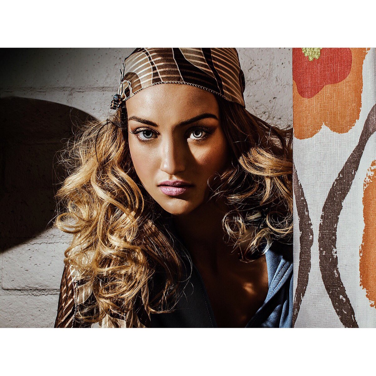 BrandonLiberati's tweet photo. #Groove ✴️ #hair/#wardrobe by #BrandonLiberati products @RandCoHair #chiffon @theouai #memorymist @EnzoMilanoPro wand ✨ Jeweled Bobby Pins on scarf by @chloeandisabel #color @Redken5thAve #hairextensions @hairtalkUSA
#makeup by @JaredLipscombe
#photographer @stefanpinto https://t.co/ETZFdzE8RW