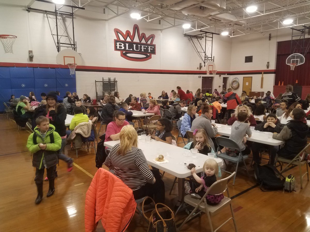 kmcooley5's tweet photo. Muffins with Mom was a success! #TeamBluff https://t.co/gb7bnlPcON
