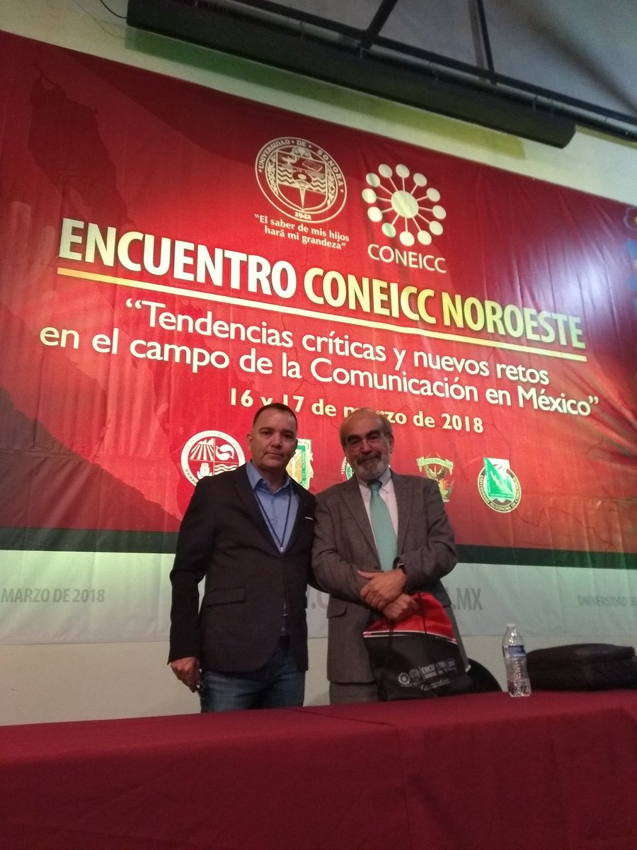 El Dr. Gustavo León Duarte y Dr. Fuentes Navarro, al cierre de la conferencia magistral en <a href="/SoyUnison/">Soy Unison</a> reconocidos investigadores del campo de la comunicación en América Latina y México. 😎