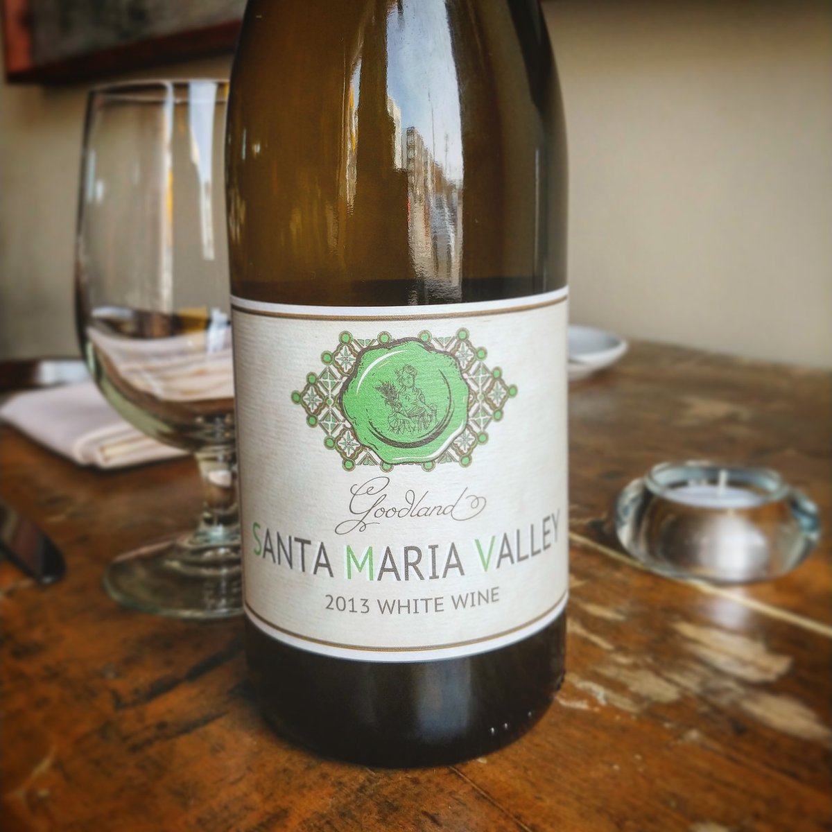 We know its Friday tradition for a fish fry with a beer or an #oldfashioned. How about a beautiful Chardonnay, with some Monkfish tonight?