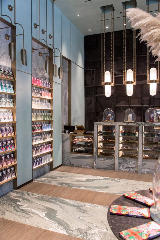 There surly couldn’t be a more apt spot of inspo for the start of a spring weekend! The heavenly Art Deco inspired <a href="/Compartes/">Compartes Chocolate</a> chocolate shop designed by @shopkwearstler! Just gorgeous 😍🍫 #interiors