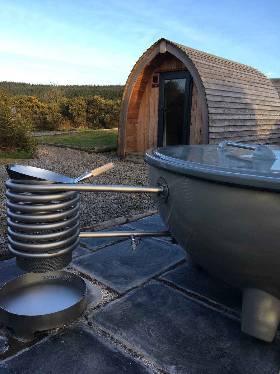 Fancy something really stylish for your properties outdoor space? Check out our Dutchtub wood fired hot tubs. woodfirewater.co.uk/hot-tub-range/…