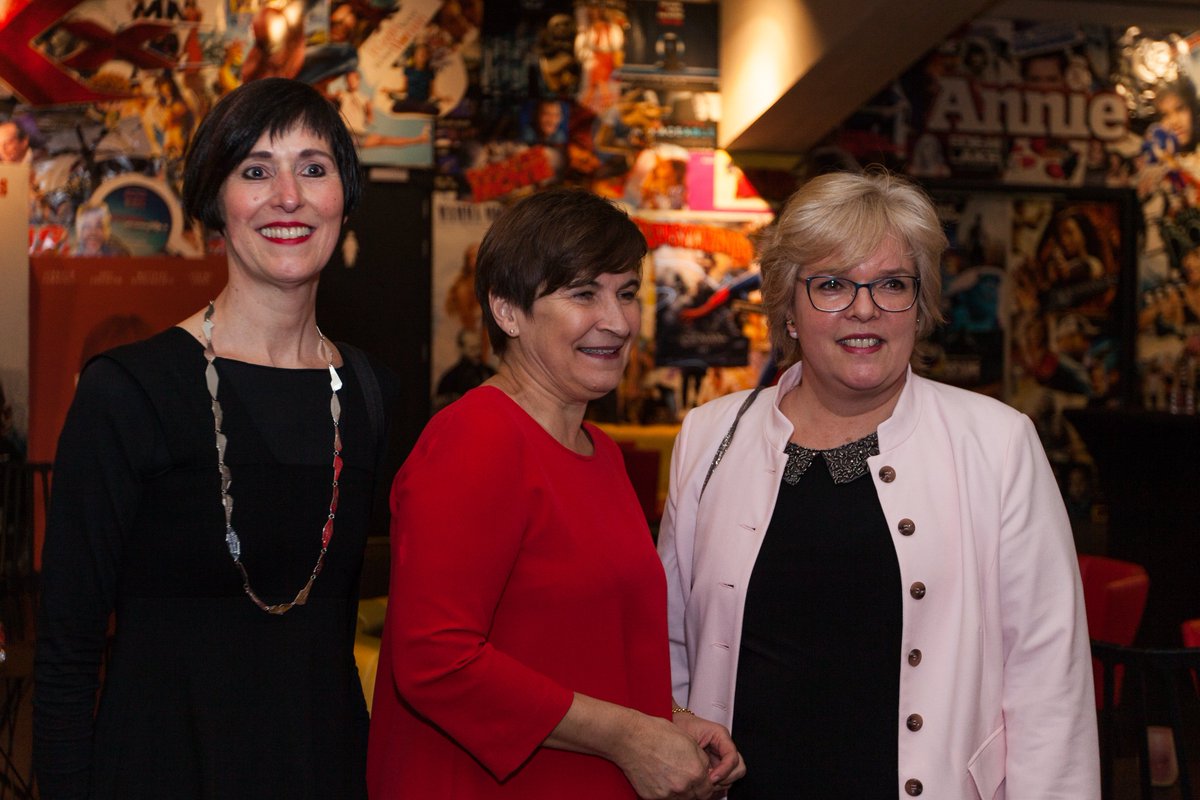 Filmverslag lezing Lilianne Ploumen 2 dagen nadat Lilianne Ploumen aan de Rijksuniversiteit Groningen de  Aletta Jacobsprijs in ontvangst nam, was zij gastspreker van onze  Soroptimistclub Mosaïk-Limburg in Roermond #shedecides youtube.com/watch?v=r47Lj_…