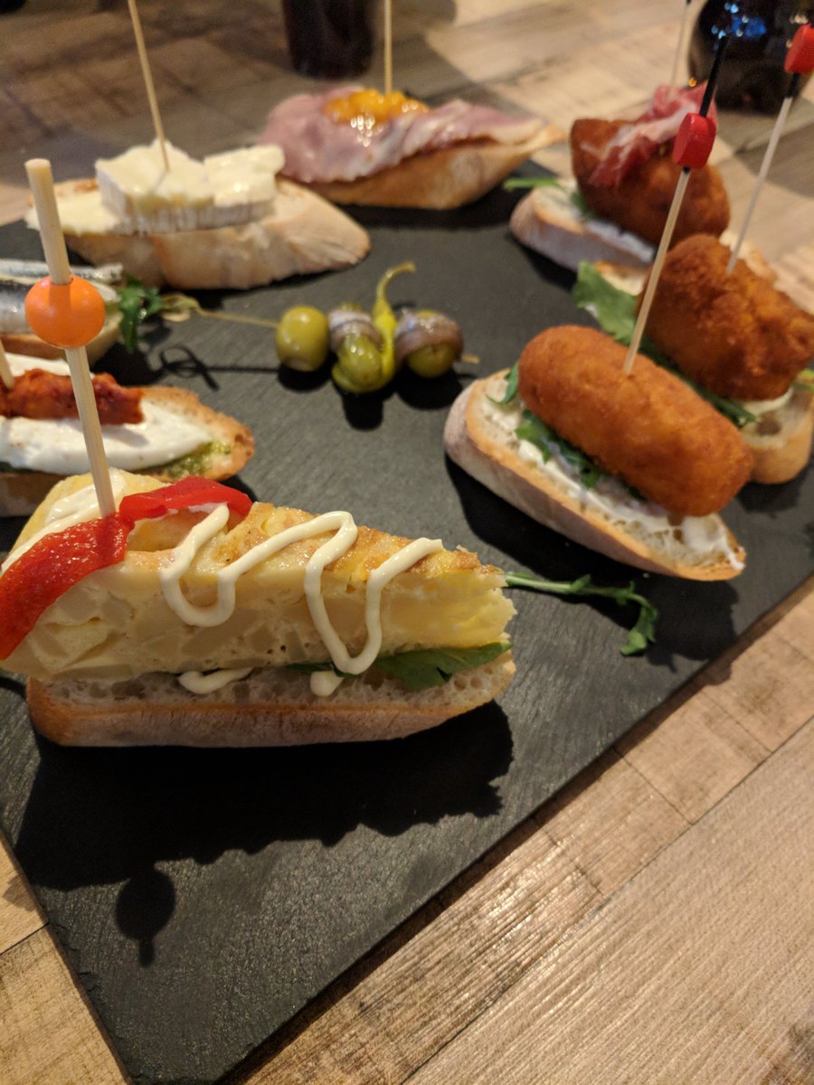 LeGrillePain's tweet photo. Foodhallen, un incontournable d'Amsterdam à chaque visite ! 😘 https://t.co/3BZzaGdZ4g
