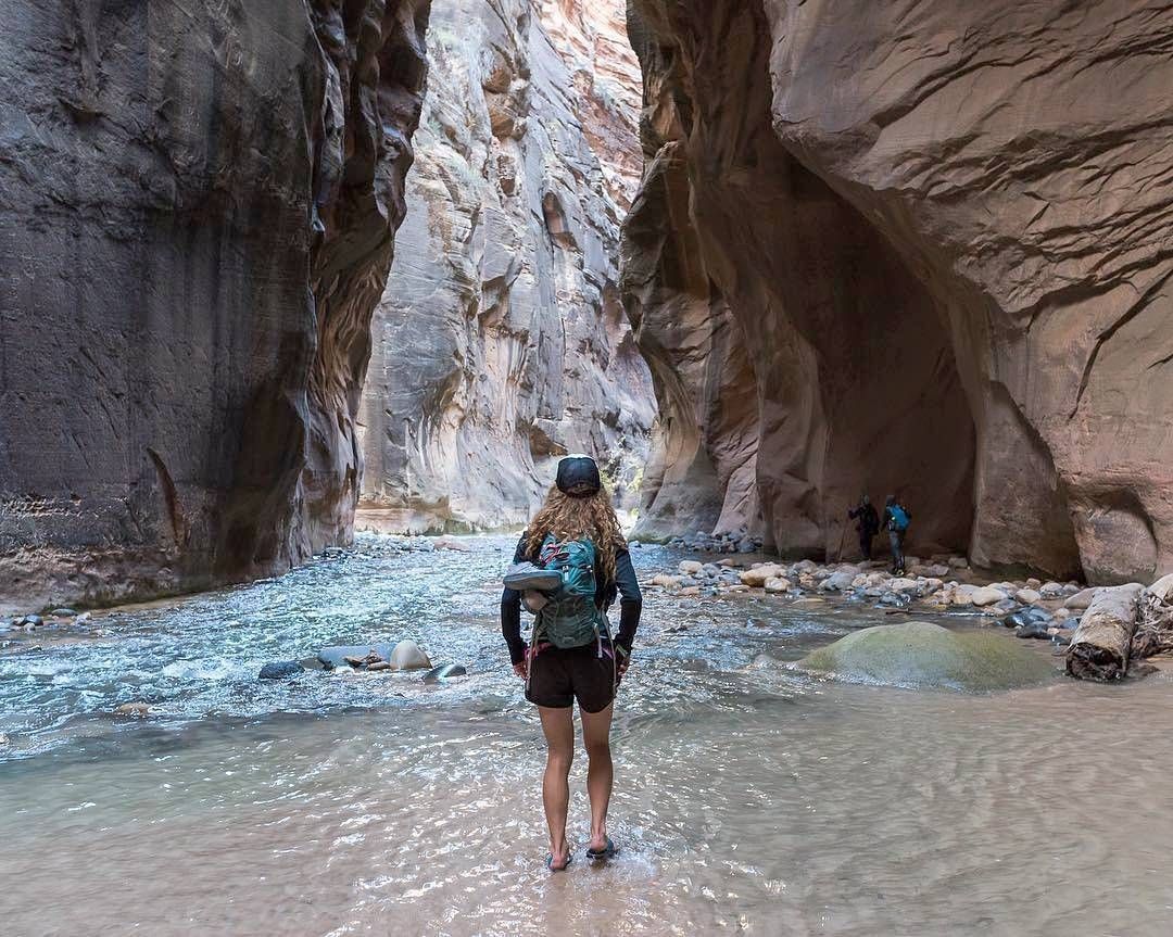 womenoutdoors's tweet image. Sometimes, in the middle of nowhere, you find yourself. #outdoorwomen

. . .
Photo: bit.ly/2FdOWbR