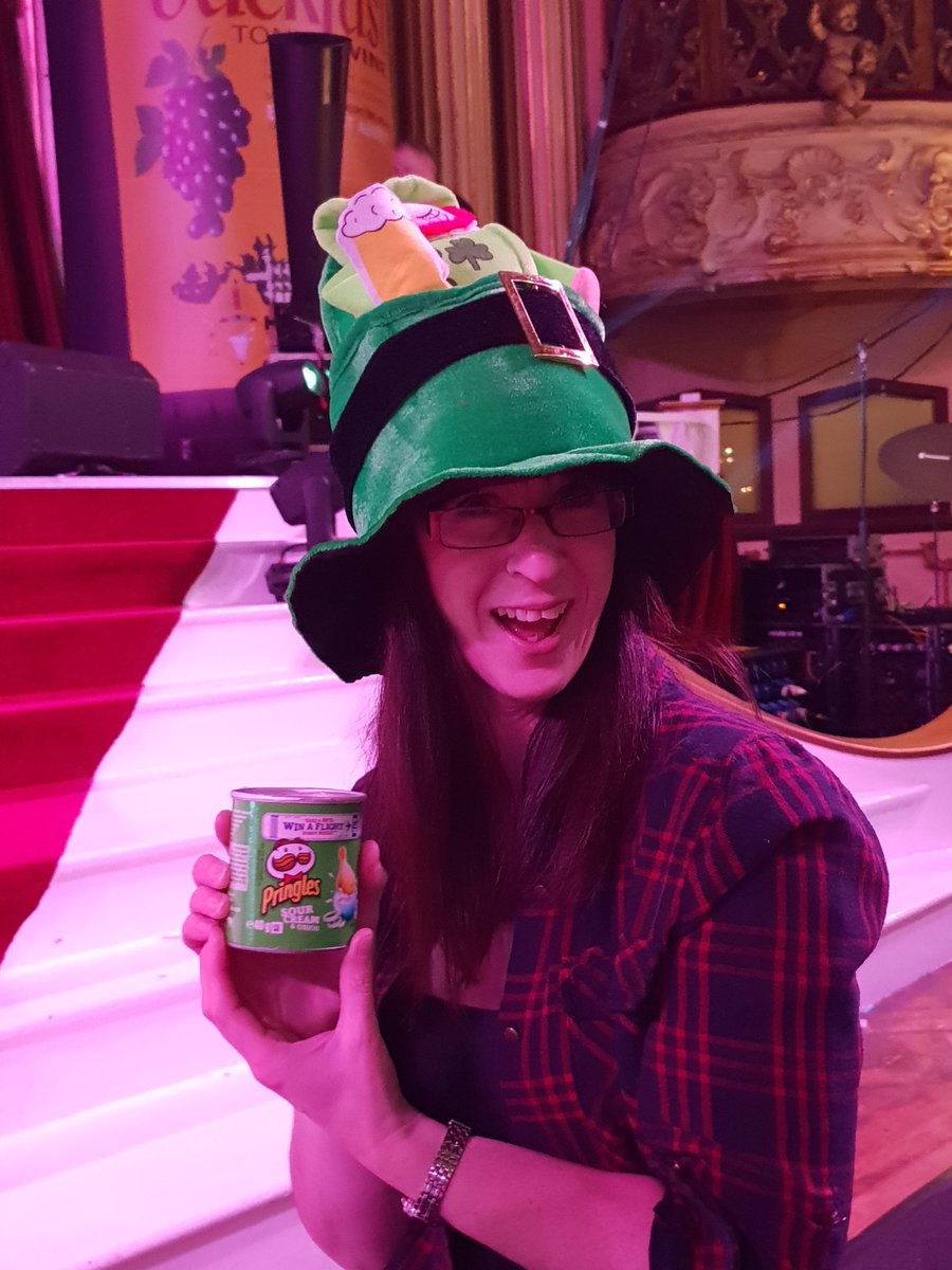 BAndrew_85's tweet photo. Lol.. a safe bet our @Suzy233 is all ready for #StPatricksDay ππΆππππ€ What do ya think? @edelelynch @sinocarroll @Keavylynch @lindsayarmaou #PatInTheHat #StPaddysDay #Pringles https://t.co/BF5j02kqN3