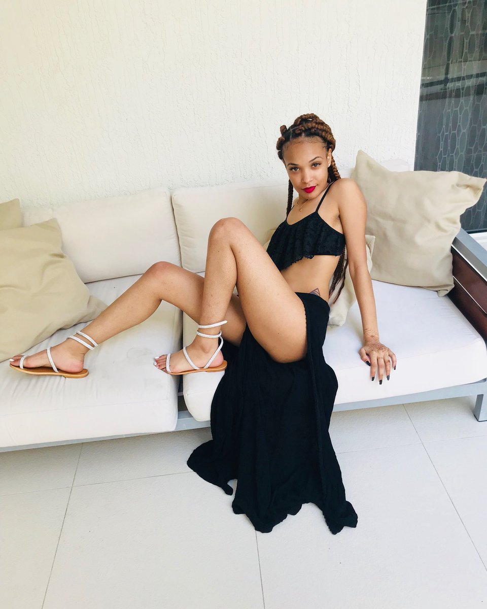 SueeOIFY's tweet image. who dat on fleek in the cut 🤪👀💋 #SB2018 #Miami