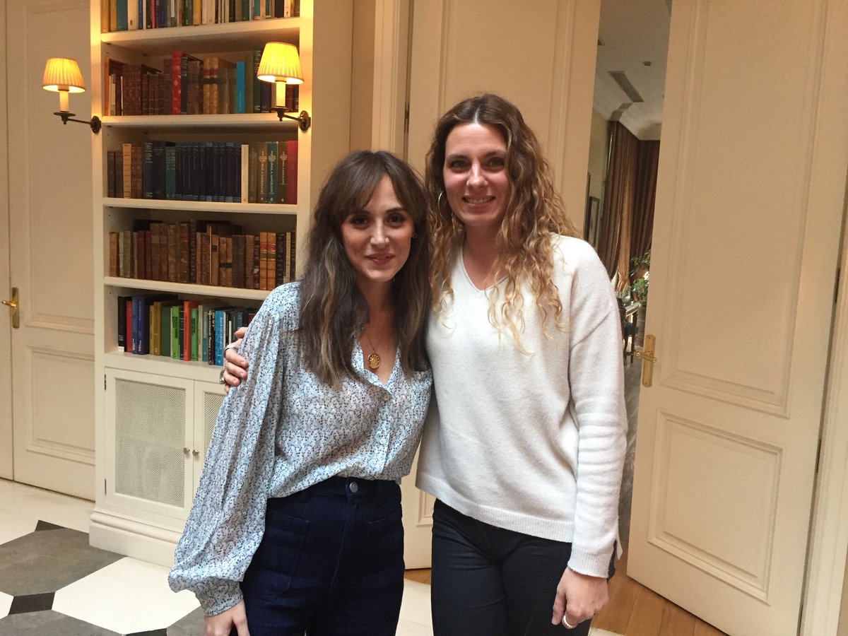 Esta noche entramos en casa de Isabel Preysler con <a href="/Tamara_Falco_/">Tamara Falcó</a> . Eres tan divertida!Muchas gracias!😘😘😘 <a href="/BertinOsborne/">Bertín Osborne</a> <a href="/telecincoes/">Telecinco</a>