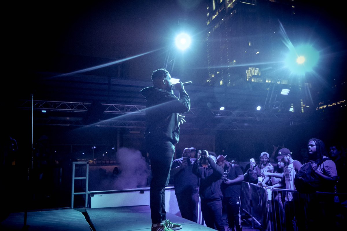 itsthedrill's tweet photo. DRILL By Southwest 💥
#DRILLXSW 🔩🔩
#SXSW 🎤 @TobeNwigwe 
📸 by @jonzevishun https://t.co/XXU5FkeGc4
