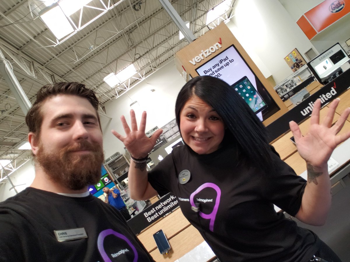 ChrisSES164's tweet photo. Getting ready for launch! #bestabovetherest #milehighreminagined #jazzhands https://t.co/Nd18b9DnyL