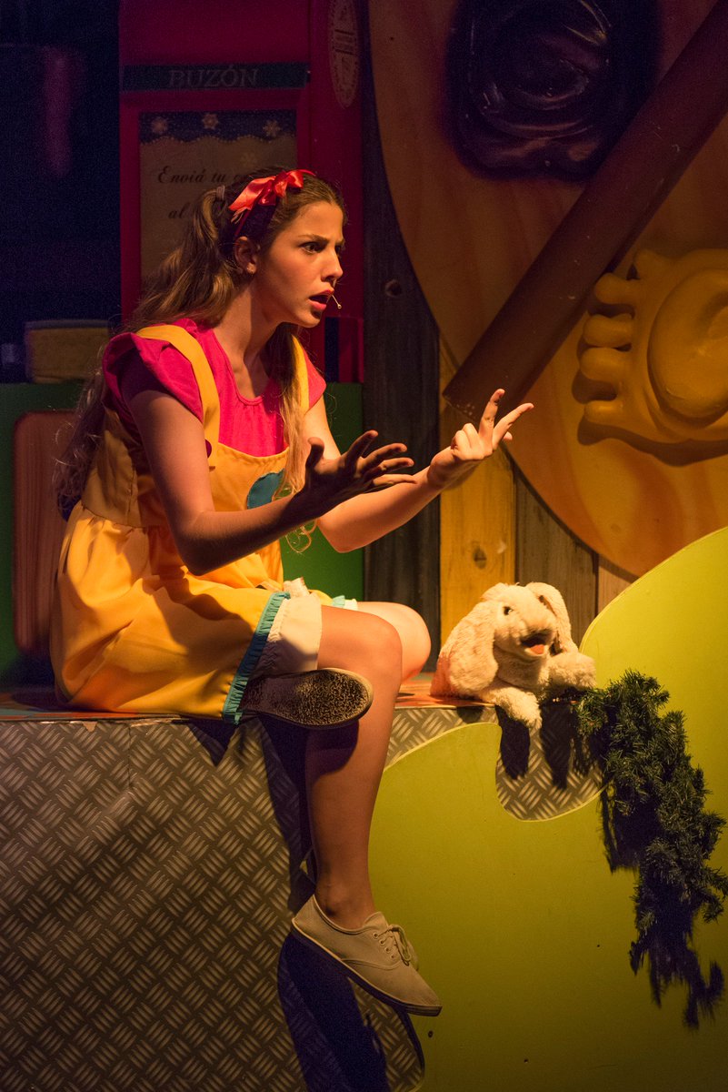 ✨Viví este fin de semana a pura diversión en la Fábrica Mágica de Alparamis✨
.
⏩Vení a disfrutar de "EL CONEJO PERDIDO", la nueva historia de "Los Cuentos de la Aldea", llena de bailes y canciones🥁🐰
.
✔Conseguí tus entradas canjeando un ticket de compra de $160 o más.