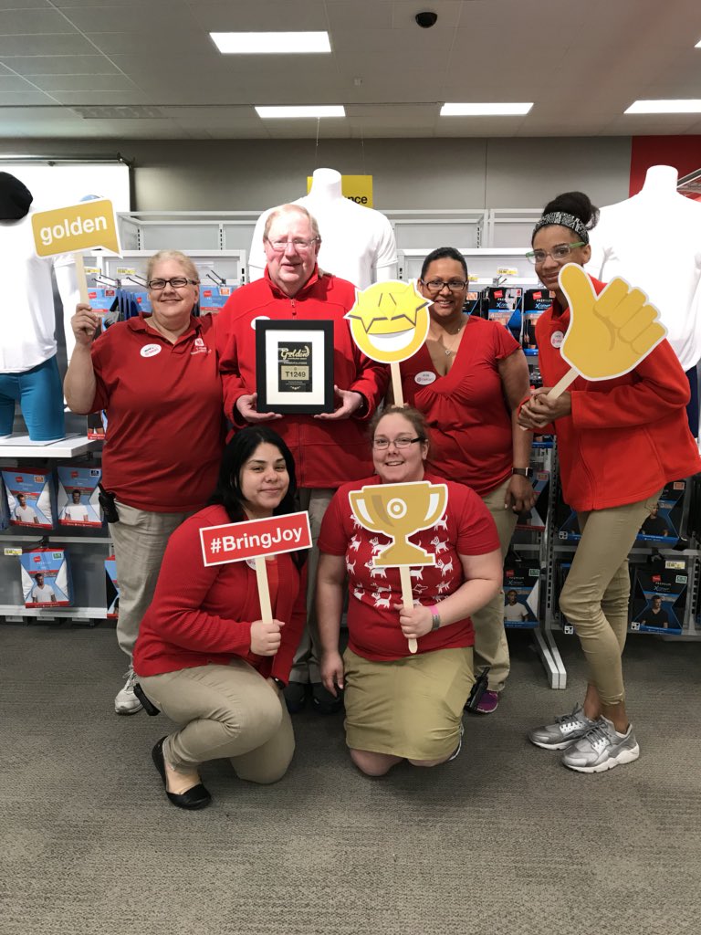 GarrityJenny's tweet photo. Proud of this team #GoldenContribution @ginasullivan25 @nroyal13 @samshah21 https://t.co/iq3ZRqavnK