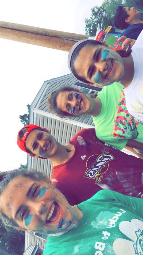 colleent142's tweet image. happy bdayyy @Mfrimel26 I hope you get some cooler socks bc you’ve been slacking ;) #sockgameweak #s4cbuddies 💙🧦🤦🏽‍♂️🍉