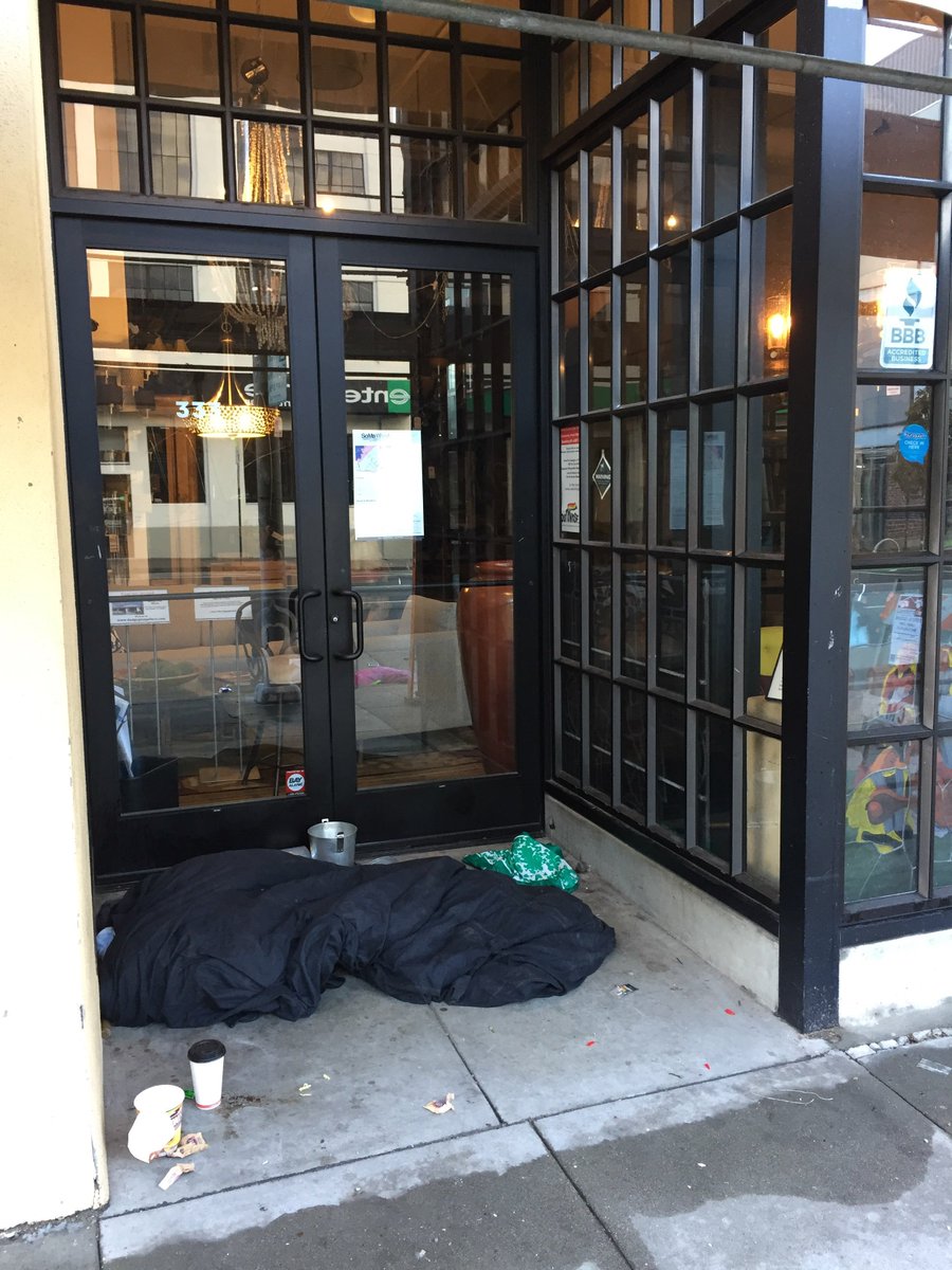 EsmeAlaki's tweet photo. Do the #OurRevolution crowd really want @JaneKim who has presided over massive exacerbation of economic inequality in #SOMA as their symbol? In #D6, high-end units are built every day literally next to people huddling on the sidewalk in rainstorms. This is #porgressive? https://t.co/JAYc3Rv0Ym