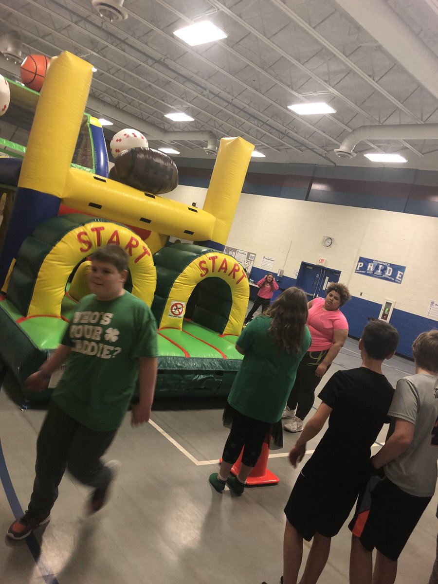 MrsBlauman's tweet photo. Thank you @MarcosPizza for sponsoring our Brunswick South activity night #vizpride #emspride #BrunswickPRIDE #bubblesoccer https://t.co/3WVN8RjSjb