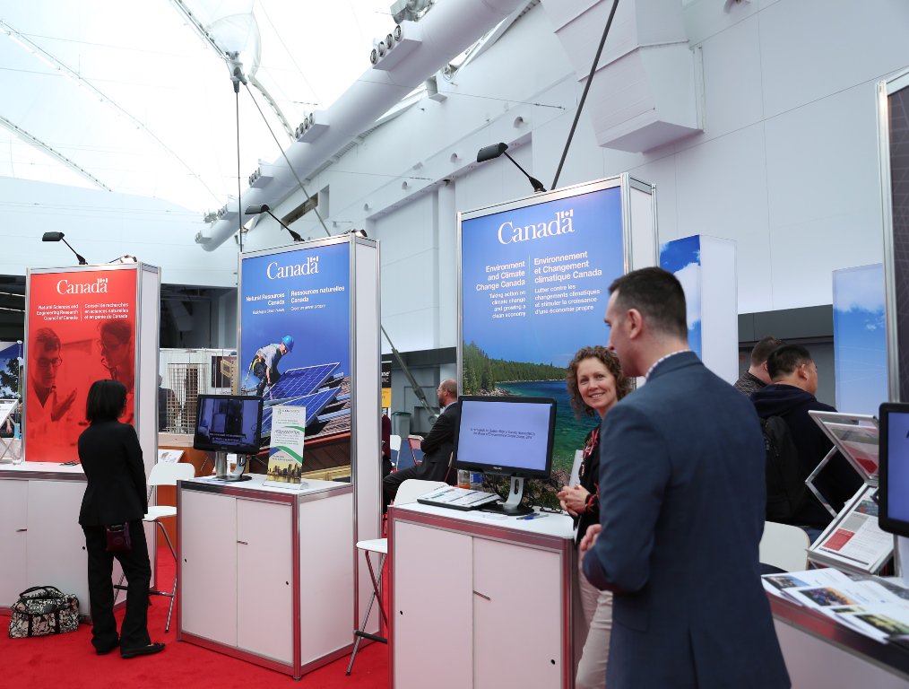 CanadaTrade's tweet photo. The #CleanGrowthHub is at #GLOBEforum with @TCS_SDC helping Canadian #cleantech companies become world leaders and capitalize on growing global market opportunities through a whole-of-government approach. https://t.co/DXy8me7iv8
