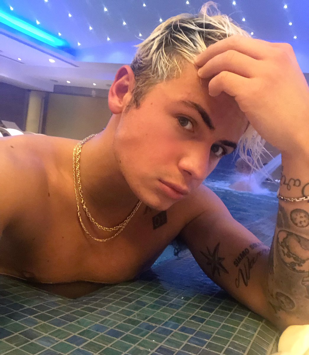fedefederossi's tweet photo. Relaxxx https://t.co/MFsdP72K2x