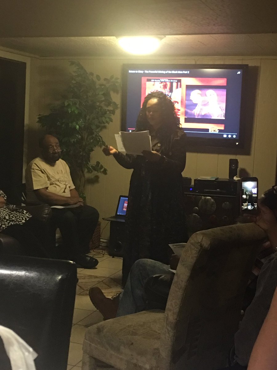 Elo_AdolphiCSU's tweet image. #FlashbackFriday Our Feb KSP &quot;From Plantation to Promise&quot; Elo Shonie presented a powerful topic on shifting from Slave to Kingdom mindset! 💜