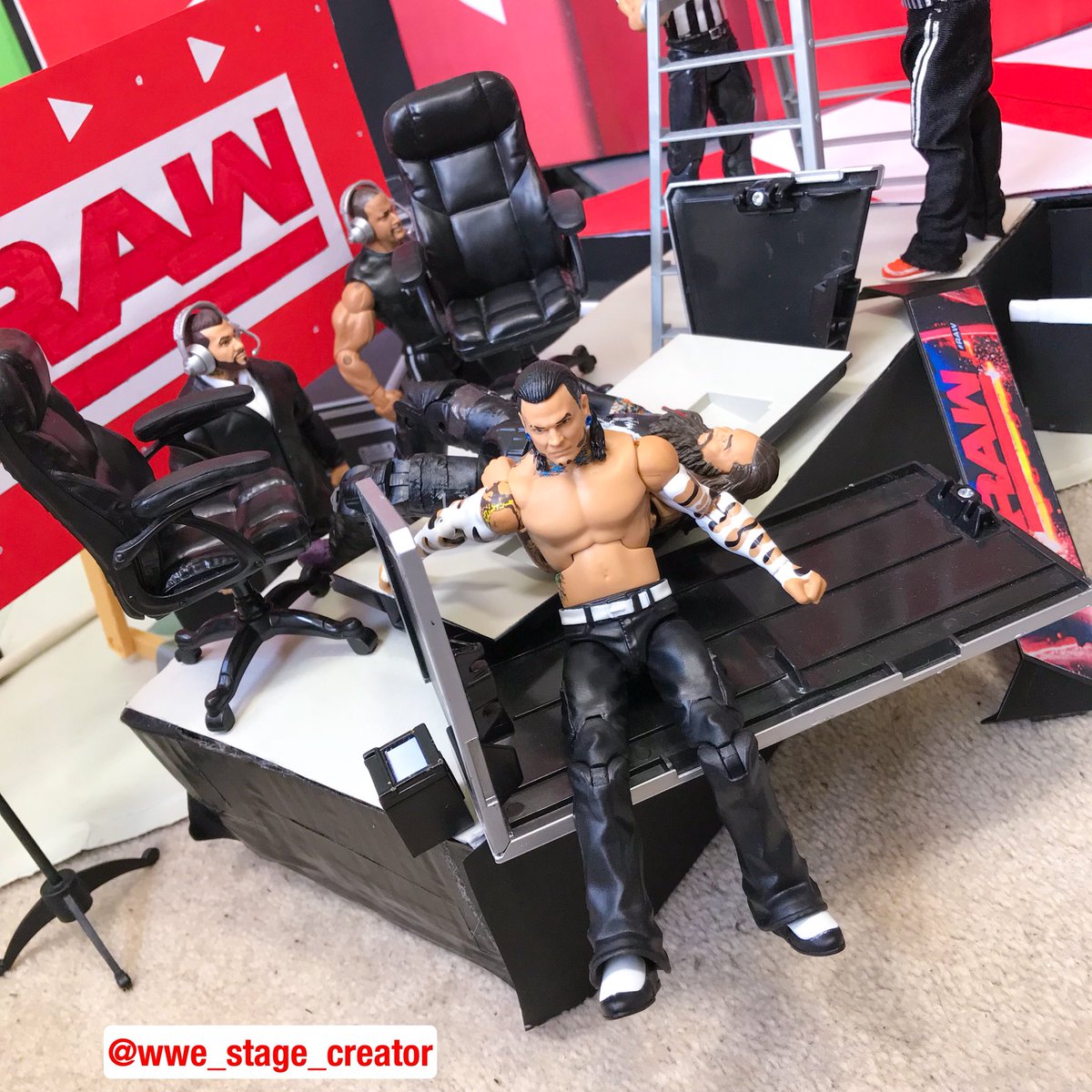 wwe action figure announce table