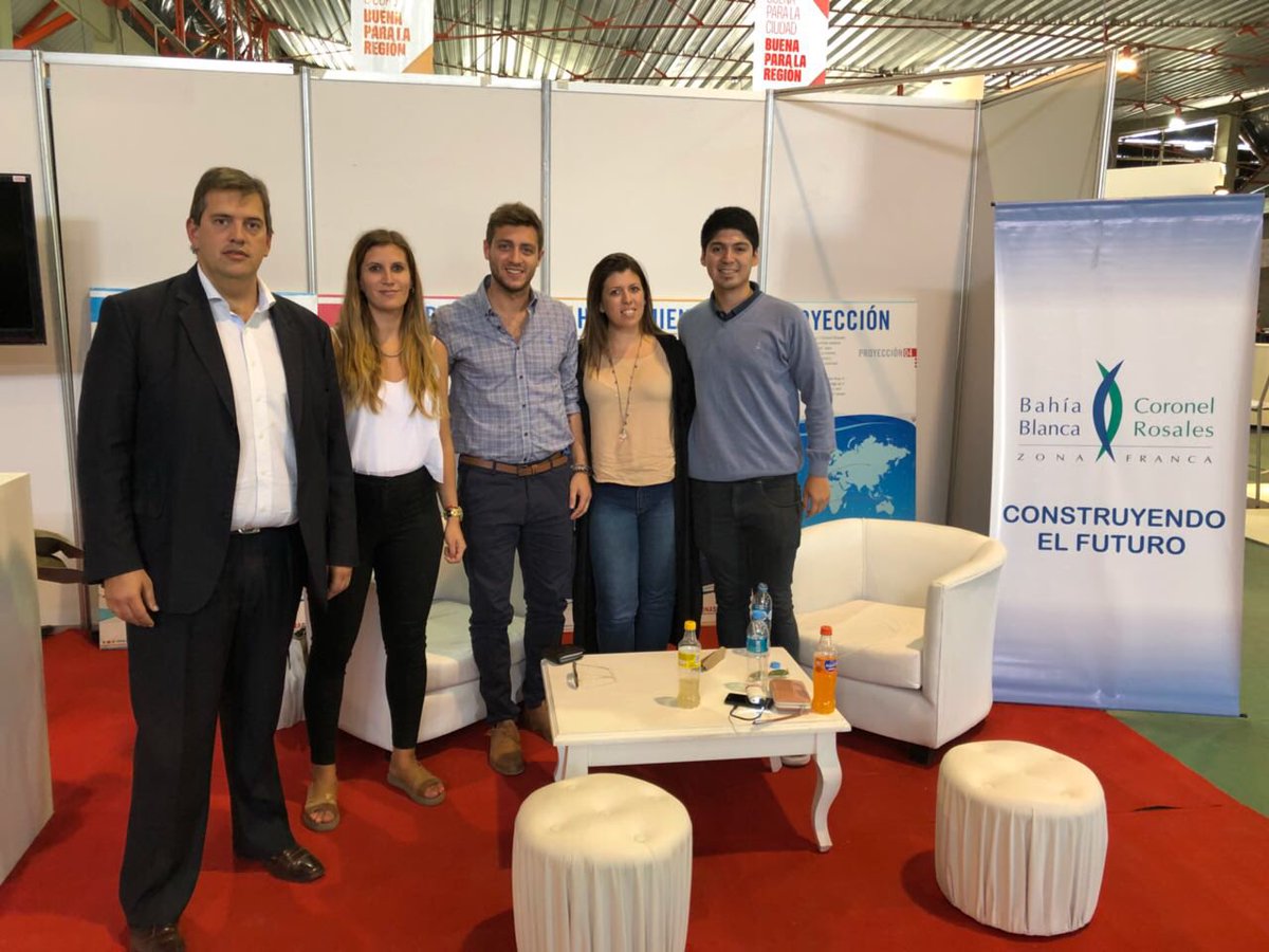 zfbbcr's tweet photo. Gracias a todos los que pasaron por nuestro stand en #FISA2018❗️

Los esperamos mañana desde las 11 hs junto a @ZONASUR_ZFBBCR para transmitir las oportunidades y los beneficios que podemos brindar a empresas y Pymes de la región.

#COMEX 
#ComercioExterior 
#ZonasFrancas https://t.co/77l3rbbk6z