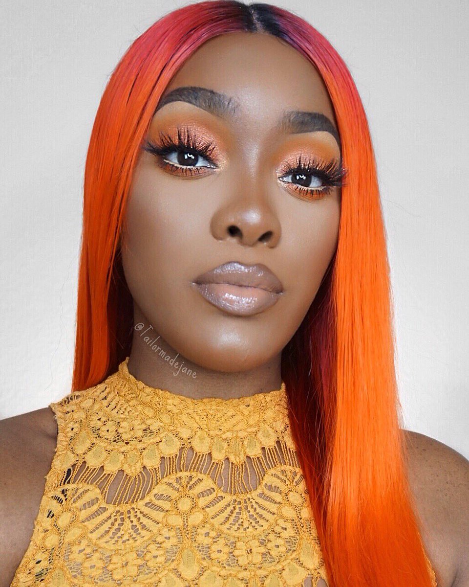 New look ๐๐ drop a ๐ฅ emoji if youโre feeling it ๐๐พ
@amrezy highlighter โจ
@ABHcosmetics #dipbrow in ebony, & Mahogany bronzer @norvina1
@tartecosmetics shape tape concealer
@LauraMercier translucent powder
@NARSCosmetics radiant foundation mixed with @Maybelline fit me!