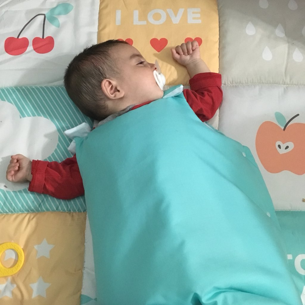 En el #DiaMundialDelSueño comparto mi experiencia y unos consejos que me brindaron en el encuentro de #RedPampers junto a @pampersla 👉🏻👶🏼 https://t.co/KnOlXPLYmT https://t.co/vyJhQPTbVy