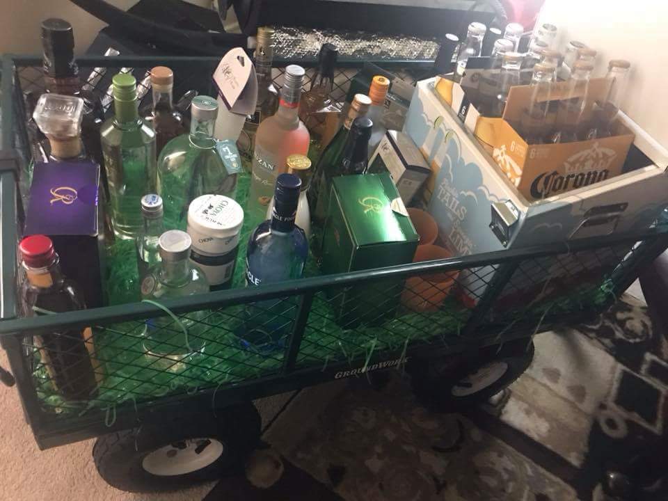 ChrisCanRunn's tweet photo. Raffling off a wagon full of liquor for $10 a ticket, all proceeds go to help Helotes FFA and 4-H programs. Dm me for details https://t.co/AkYoXolmHz