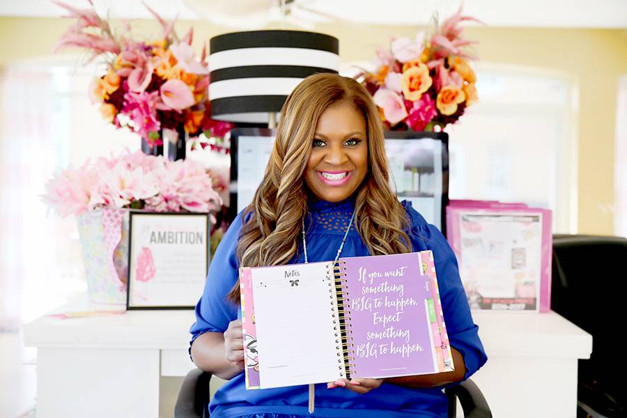 EnterprisingWmn's tweet photo. If You’re not Manifesting What you Want, You’ve been Journaling Wrong https://t.co/mxuHldxxz8 https://t.co/Mg65jcn6TV