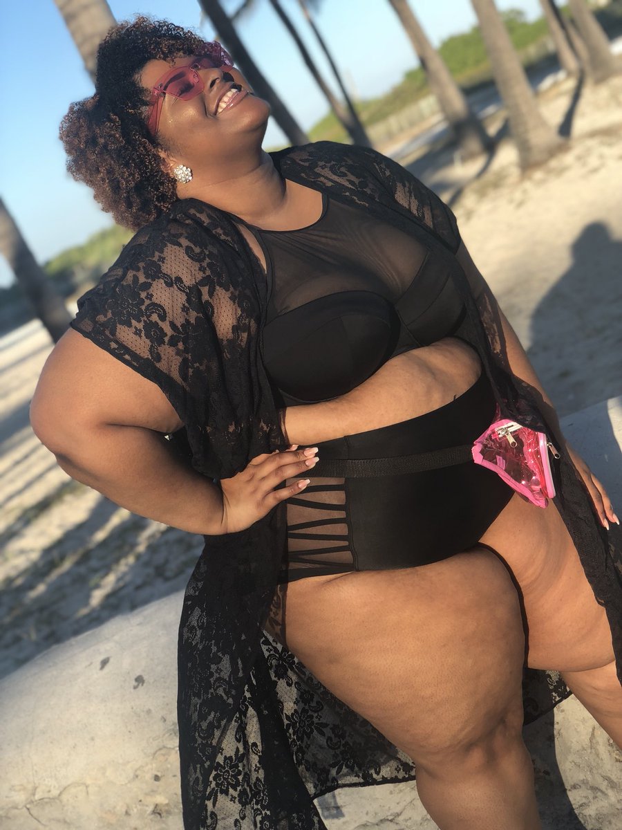 thekaylawalker's tweet photo. If imma be fat imma make it look sexy ๐
๐ฝ https://t.co/wJlKf3ZeWZ