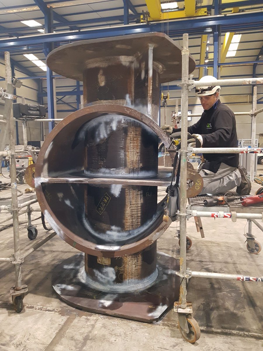 QualityWeldServ's tweet photo. Despedimos la semana con nuestro compañero Rafael realizando ultrasonidos 😎 https://t.co/UC7jxEyLlq