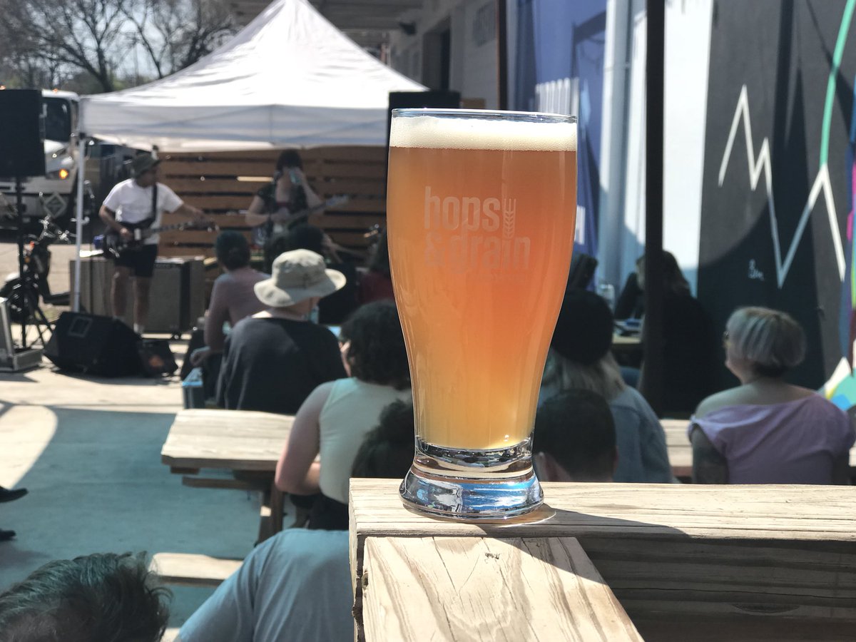 hopsandgrain's tweet photo. π¨New Beer! π¨ Bales of Haze with blueberries NOW on tap! Brewed with lactose sugar and added Simco #LupulinPowder & Blueberries during fermentation & dry-hopped with Mosaic hops - which provides earthy, dark berry notes from both the fruit & the hops! π» https://t.co/Flle9Nfdpz