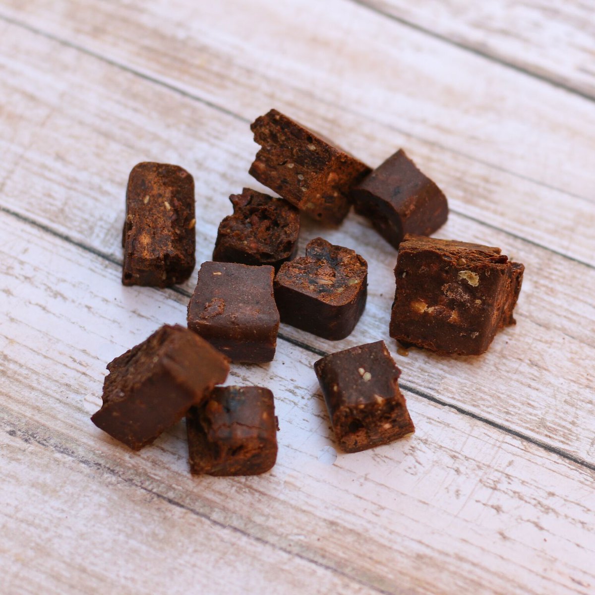 EmpactBars's tweet photo. Making our favorite #EmpactBar into a bite-sized snack. #SnackTime #AllTheTime https://t.co/Y90UG25T9v