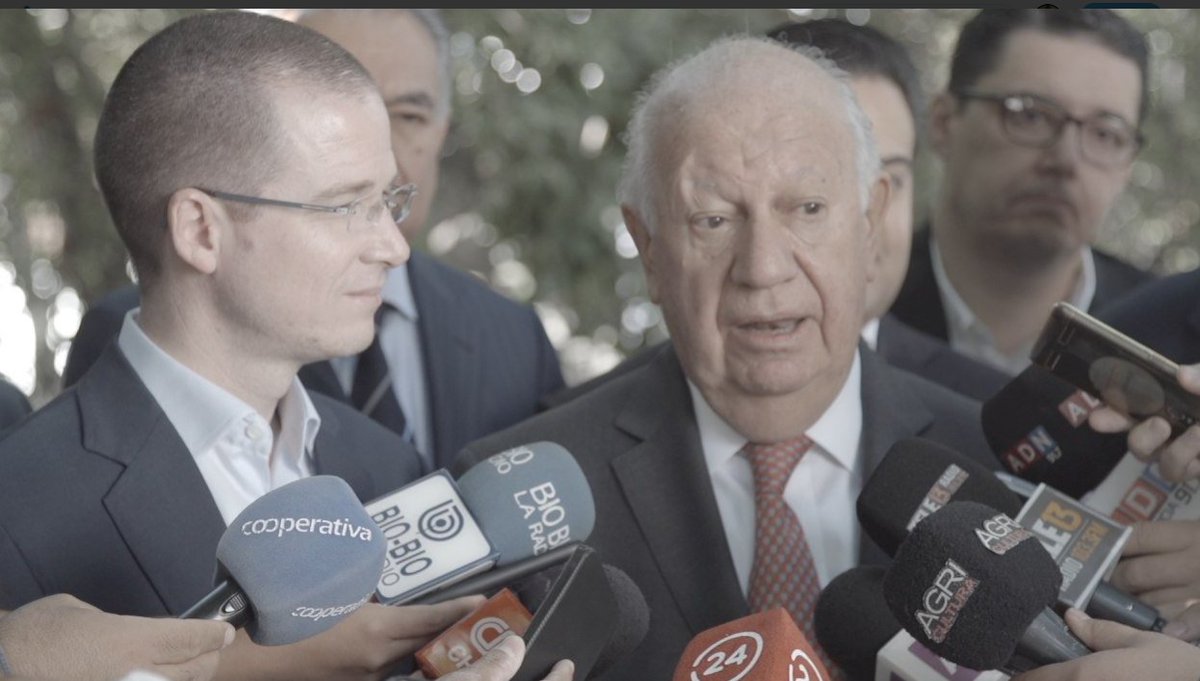 PyJtabasco's tweet photo. Encuentro con los expresidentes de #Chile, Eduardo Frei y @RicardoLagos, emanados de la Concertación, alianza de partidos de oposición que dio buenos resultados a la gente. En Chile lograron un cambio profundo; ¡así será en nuestro país, con la coalición #PorMéxicoAlFrente https://t.co/P5ai7t5Bgz