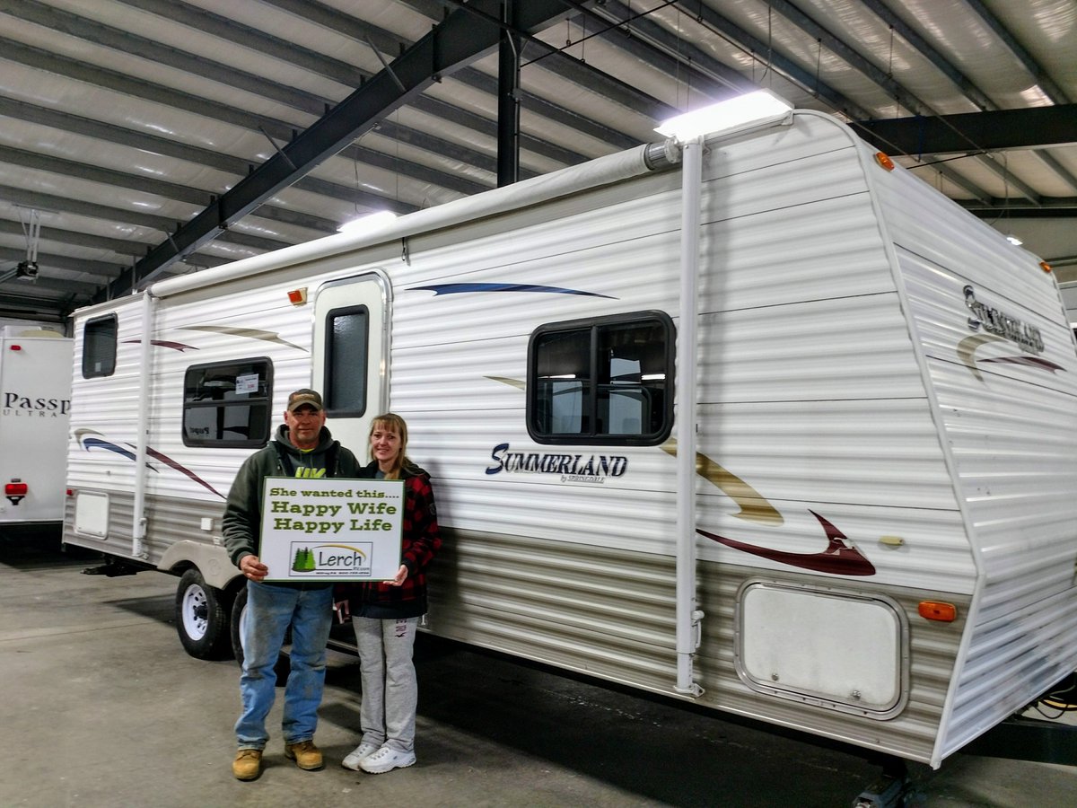 LerchRV's tweet photo. Here we have the Druckemiller family of Milroy picking up their Summerland 2600TB!! #SheWantedThis #HappyWifeHappyLife https://t.co/a9wV3DMXsf