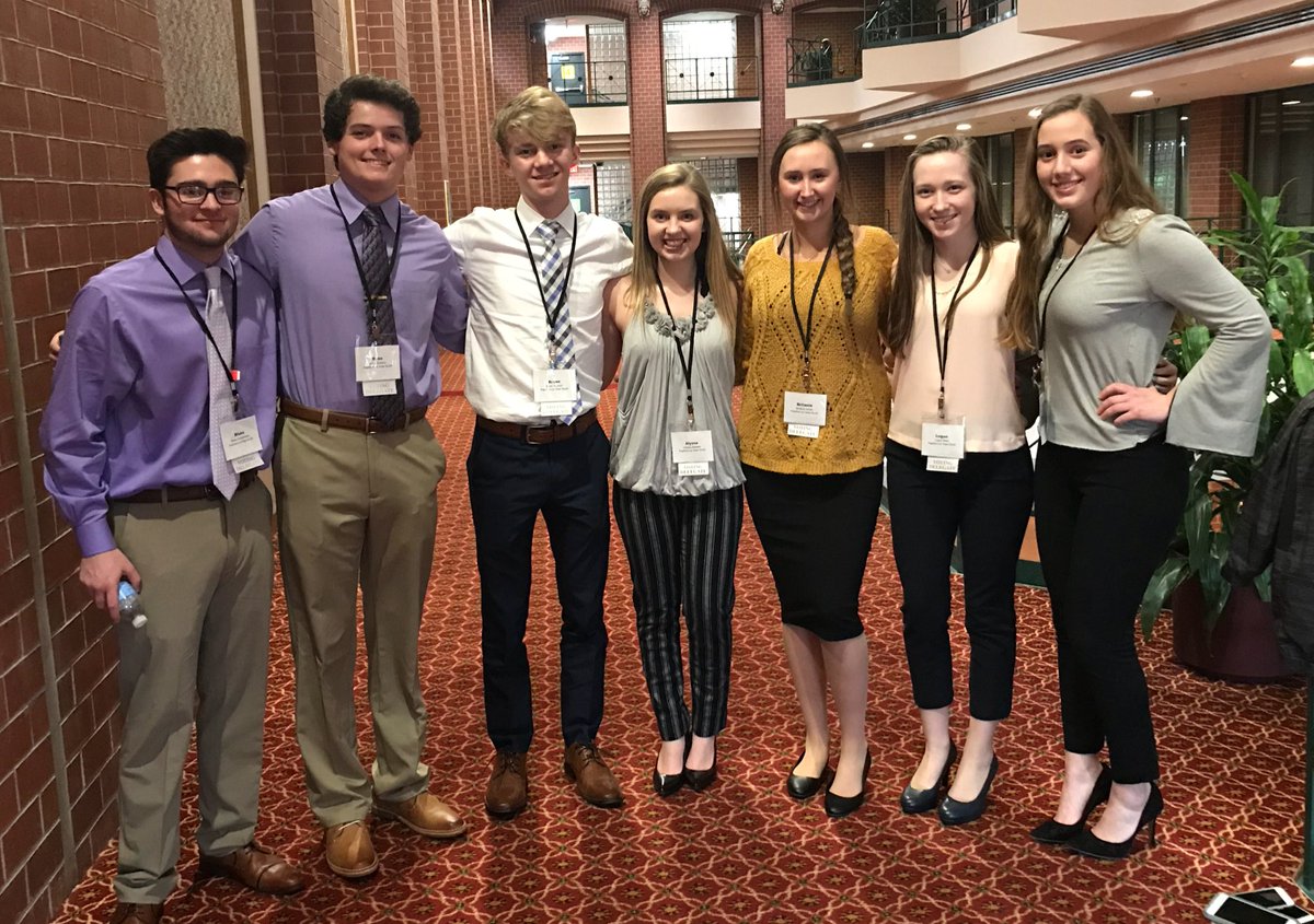 papiosouthdeca's tweet photo. Our chapter voting delegates ready to elect @NebraskaDECA Team 62! #SCDC18 https://t.co/H0QhmX4k0O