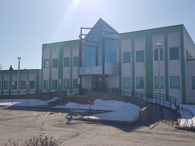 Gatineau Police Chief defends decision to arrest journalist.   #ottnews #Gatineau    ottawamatters.com/local-news/gat… https://t.co/WuxXqHij6p