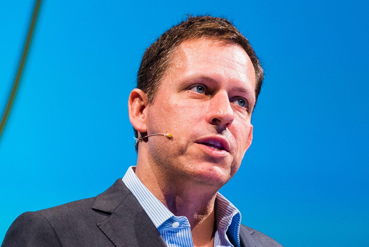 CoinDesk's tweet image. Peter Thiel: Bitcoin Will Be the 'One Online Equivalent to Gold' bit.ly/2pgAs5c