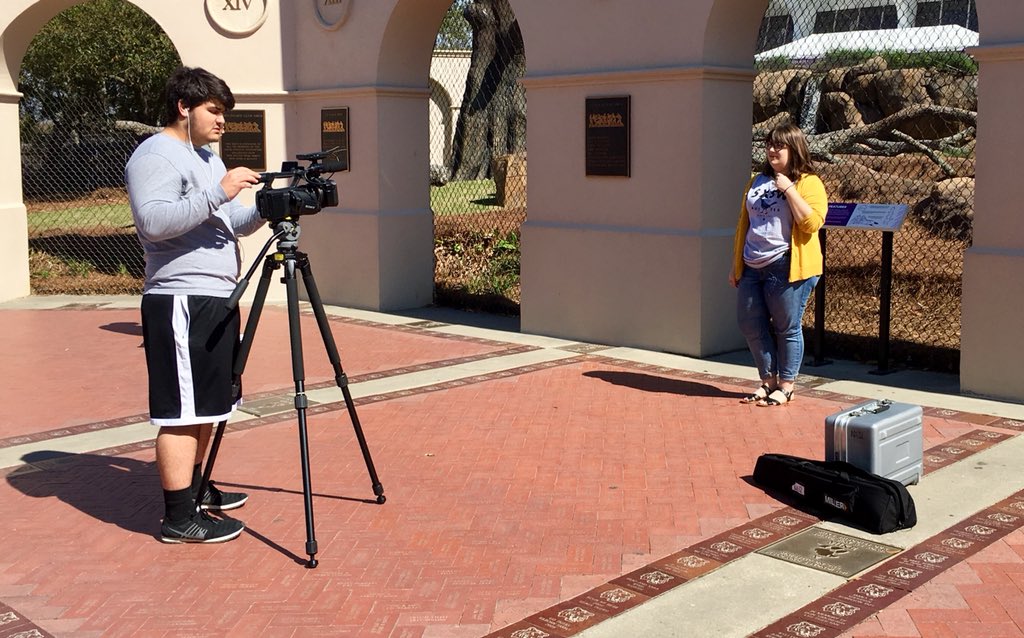 roxdill's tweet photo. Using our fave video subject for @ManshipSchool #manship2005: @MikeTheTiger. A beautiful day to geaux outside with our gear. https://t.co/5VWyULMqsy