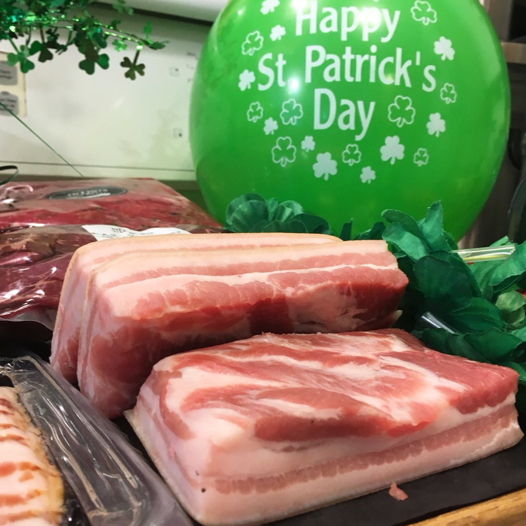 KitchenSprout's tweet photo. #Toronto Get Your #IrishFare☘️ .@dilisos located in @StLawrenceMkt #CornedBeefBrisket #PorkBelly #CubedLamb #StewingBeef #DoubleBeerSausage .@dilisos #AlwaysFresh #LocallyRaised #GrassFed #NoAntibiotics #NoHormones #ShopLocal #KissMeImIrish☘️ #CheersFromToronto☘️🍻☘️ https://t.co/H5UmJpqdFm